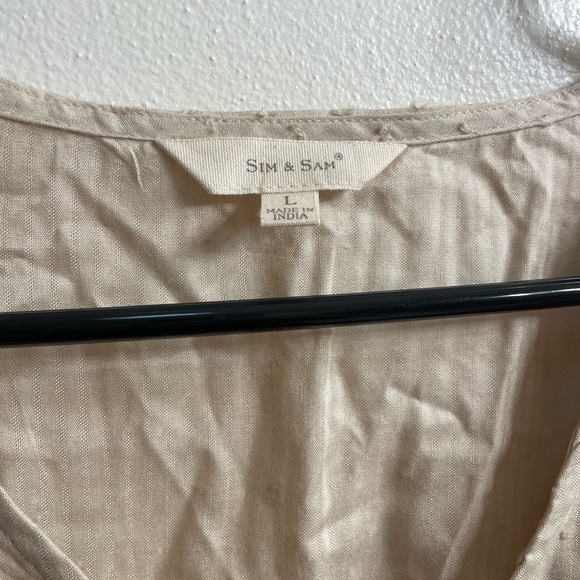 Sim and Sam size large short sleeve top - Picture 2 of 4